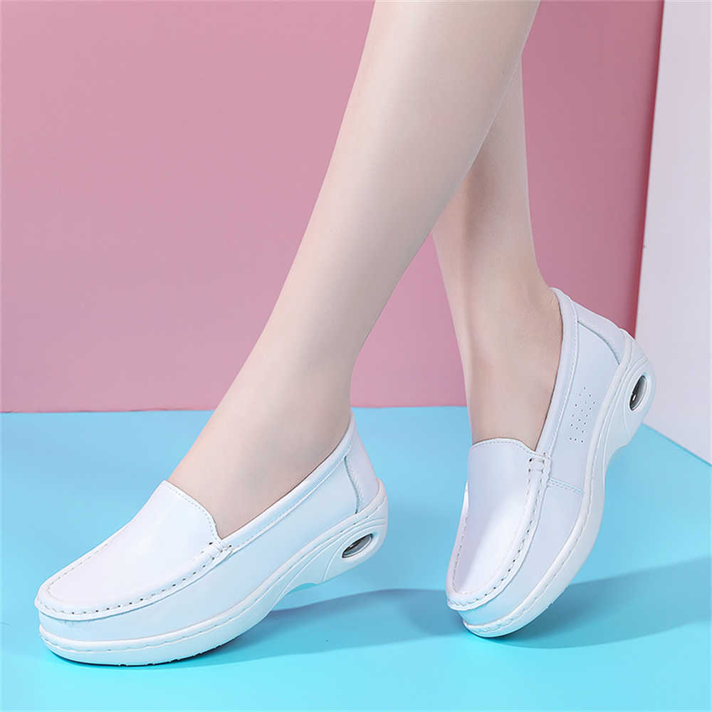 Women Shoes Types - Chunky White Sole Heel Shoes 옥스포드