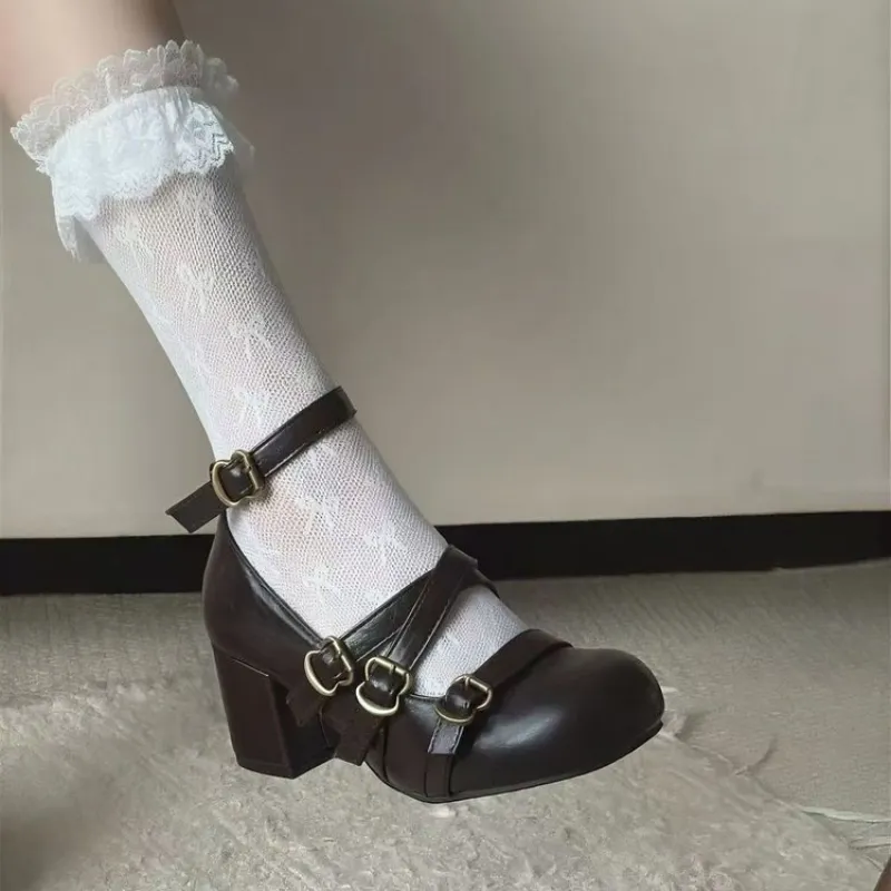 여성용 청키 힐 메리 제인 펌프스, 페이턴트 가죽 라운 - Patent Leather Pump 리뷰 및 가격