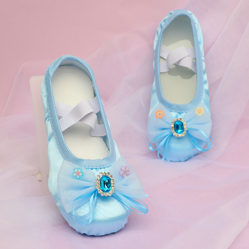 여아 꽃무늬 댄스 슈즈 부드러운 밑창 중국 아동 발레  - Women'S Xc Shoes 리뷰 및 가격
