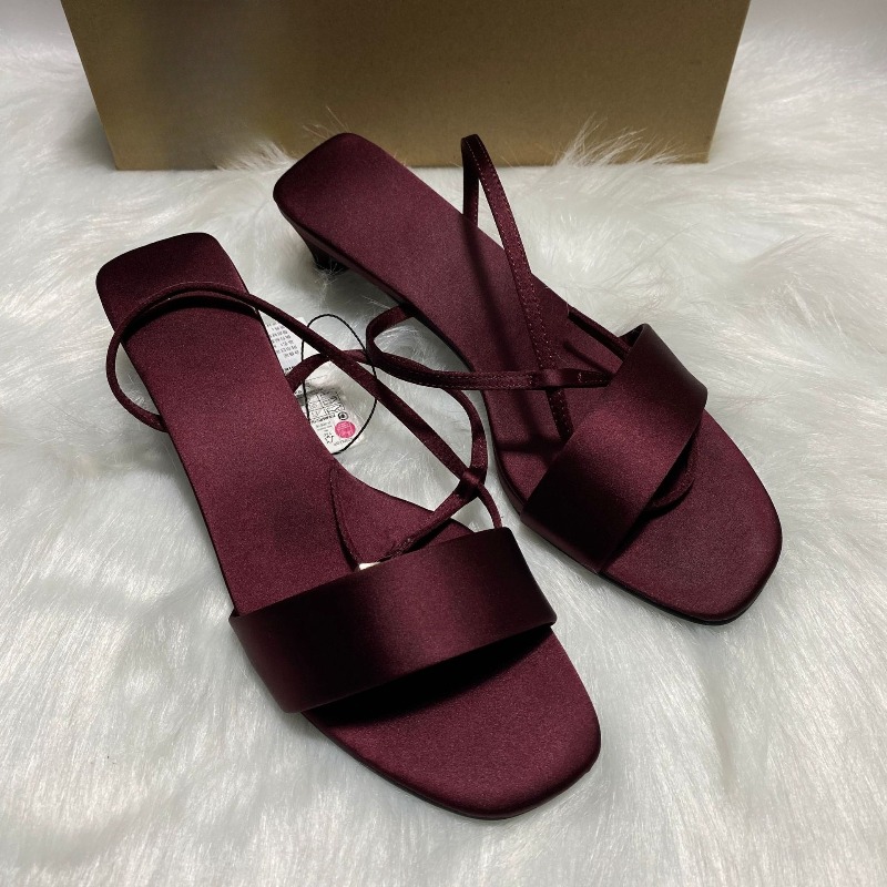 럭셔리 새틴 앵클 스트랩 로우힐 여성 모던 샌들 여름  - Women Shoes Brands 리뷰 및 가격