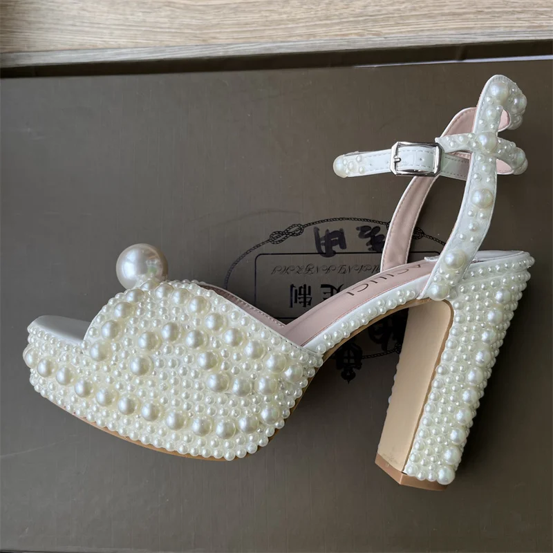 럭셔리 브랜드 여성 신발 완전 수제 진주 두꺼운 굽 샌 - Women Shoes Brands 리뷰 및 가격